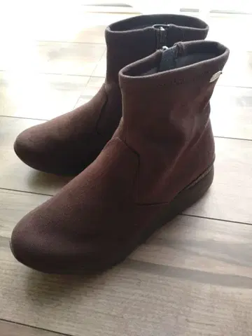 브라운 부츠