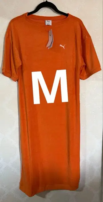 미사용 새상품 PUMA 반팔 원피스 M 사이즈 오렌지