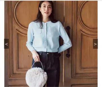 LAUBE BLANC 로브블랑 컴팩트 크루넥 가디건 블루