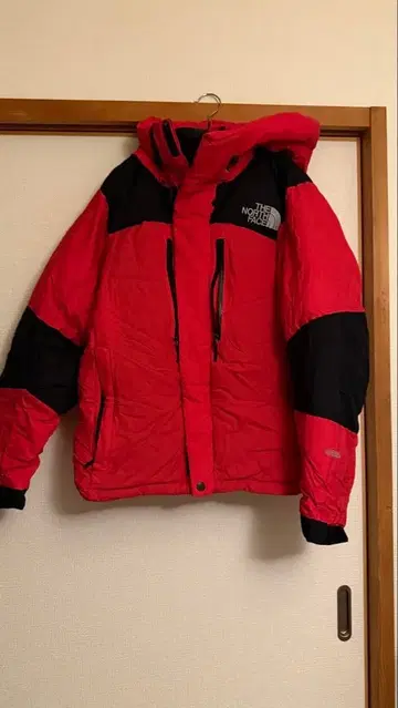 [ 새상품급 ] THE NORTH FACE 다운 자켓 M 레드/블랙