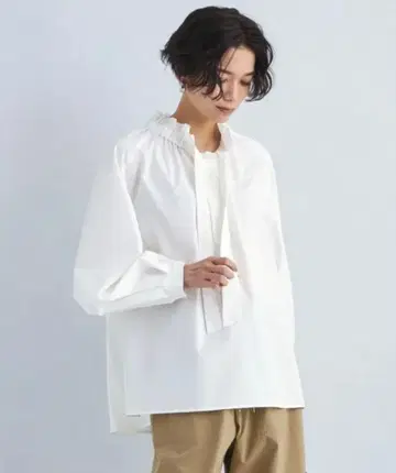 애로우즈 그린 라벨 브로드 프릴 칼라 블라우스