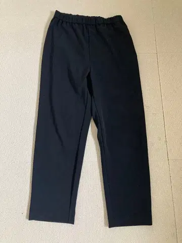 미즈이로 인드 스테디셀러 블랙 테이퍼드 팬츠 허리밴딩 새상품급