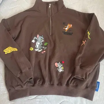 톰과 제리 하프 지퍼 맨투맨 M 브라운