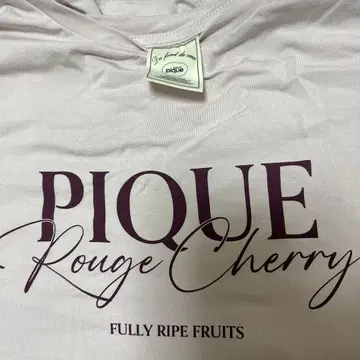 [젤라토 피케] 루즈 체리 레이온 로고 T셔츠
