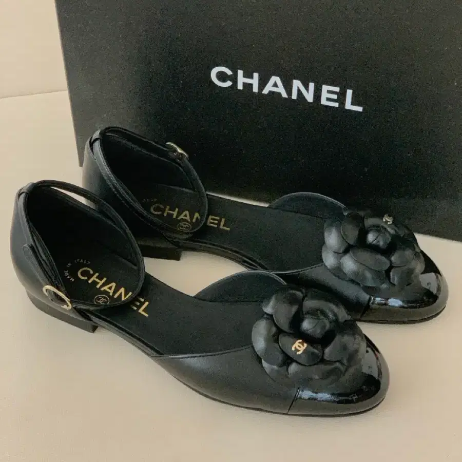 靴 00s PRADA ribbon flat shoes 00s PRADA ribbon flat shoes