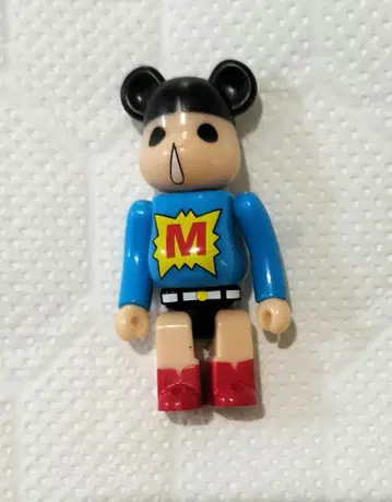 베어브릭 마코토짱 우메즈 카즈오