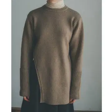 [ 클리닝 완료 ] CLANE 슬란트 컷 니트탑