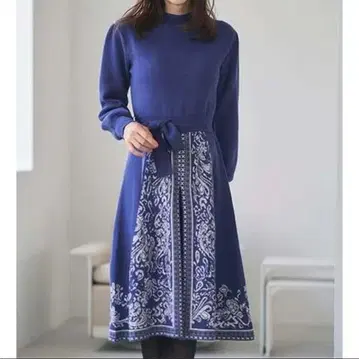 새상품급 라난 네이비 페이즐리 무늬 니트 원피스 M 사이즈