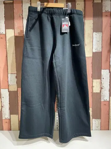 [ BEN DAVIS ] 스웨트 팬츠 25780050