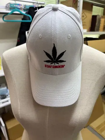 STAY SMOKIN' 마리화나 캡 화이트