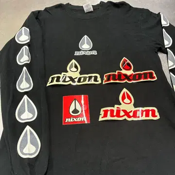 nixon 긴팔 티셔츠 L 블랙 스티커 4개 포함