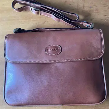 BALLY 브라운 숄더백