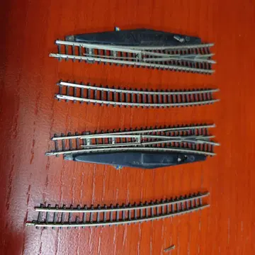 철도 모형 좌우 분기 포인트와 되돌림 레일