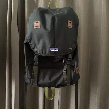 Patagonia 아버 팩 26L 블랙