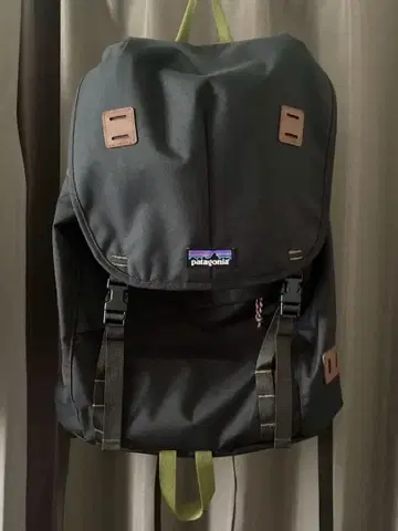 Patagonia 아버 팩 26L 블랙