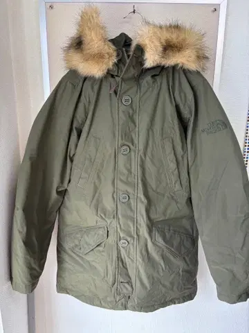 더 노스페이스 올리브 다운 자켓