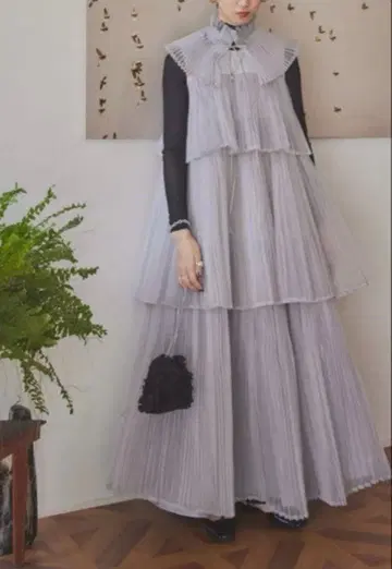 PERNA [ 페르나 ] 오간자 플리츠 원피스