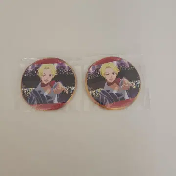 킹프리 성 캔뱃지 2개