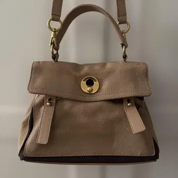 베이지 가죽 숄더백