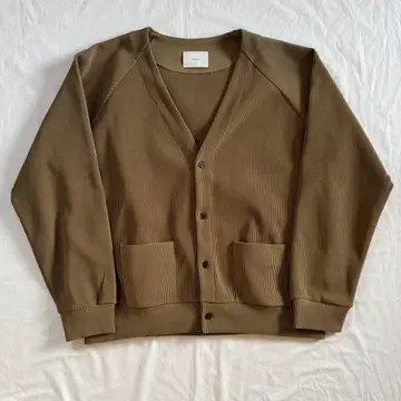 [ stein ] GRADATION PLEATS CARDIGAN 슈타인