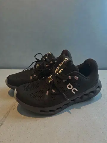 ON 클라우드서퍼 23.5cm 블랙