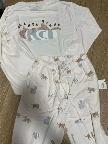 젤라또피케 프레인풀캣 롱T&롱팬츠 상하의 세트