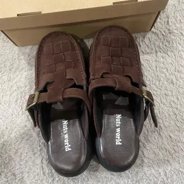 Nuts world 브라운 클로그 샌들 72128