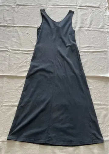 로라 애슐리의 오버롤 스커트