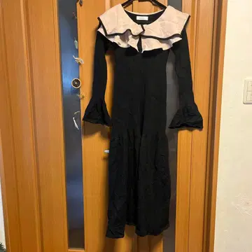 dazzlin 프릴 니트 롱 원피스