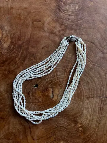 진주 연 목걸이