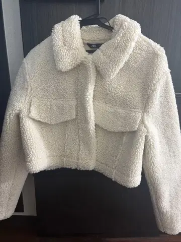 ZARA 보아 자켓 크롭 화이트
