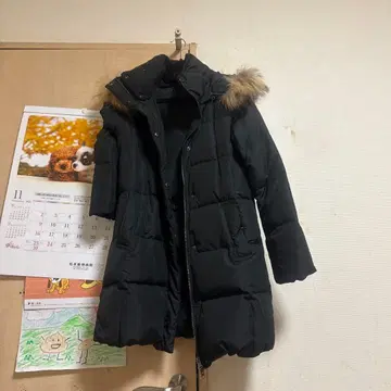 블랙 다운 자켓 후드 부착