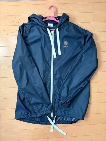 리복 네이비 나일론 자켓 후드 부착