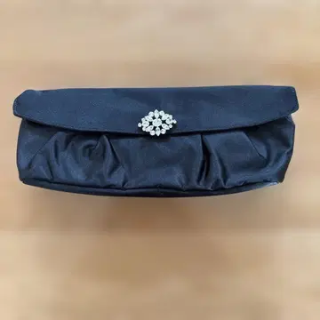 끌레드끌레 클러치백