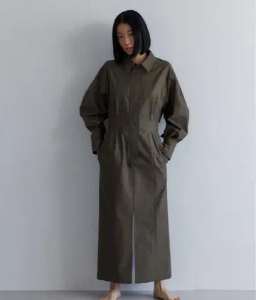 CASA FLINE 백 오픈 워크 슬릿 드레스