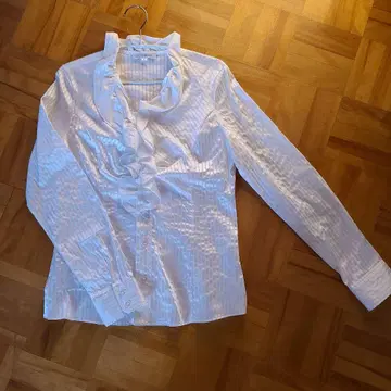 나라 까미체 프릴 달린 긴팔 셔츠 II 화이트