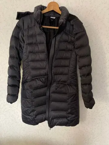 FILA 후드 부착 롱 다운 자켓