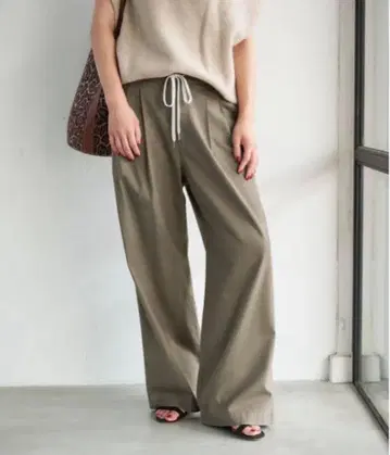 Spick & Span 코튼 레이온 드로스트 플레어 팬츠 브라운 D 38