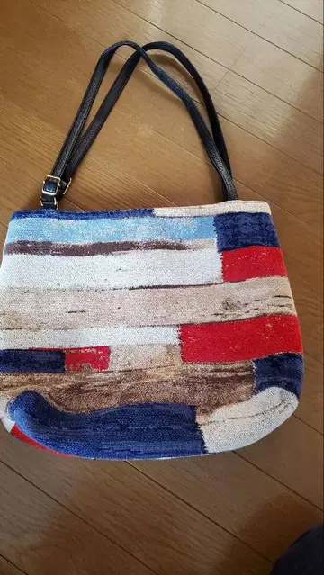 페이러 백 빈티지 패턴