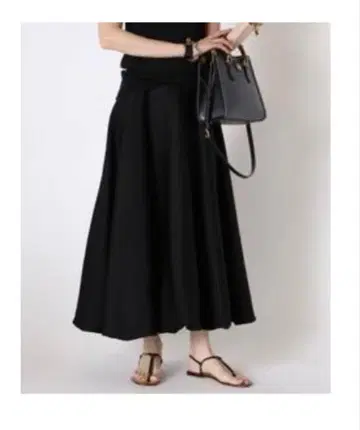 뮤즈 두지엠 클라세 / 플레어 스커트