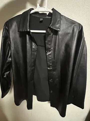 블랙 가죽 버튼 셔츠 자켓