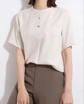 미사용 새상품 INDIVI 린넨 느낌 밴드 카라 블라우스