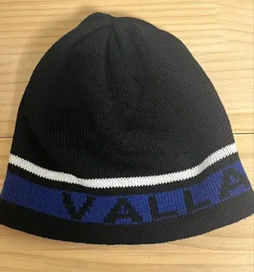 VALLA 로고 니트 모자 블랙