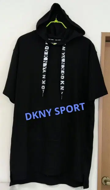 DKNY SPORT 오버 사이즈 후드 부착 튜닉 미사용 새상품!