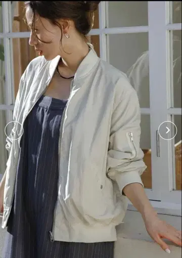 리버서블 오버 MA-1 어반 리서치 써니 라벨