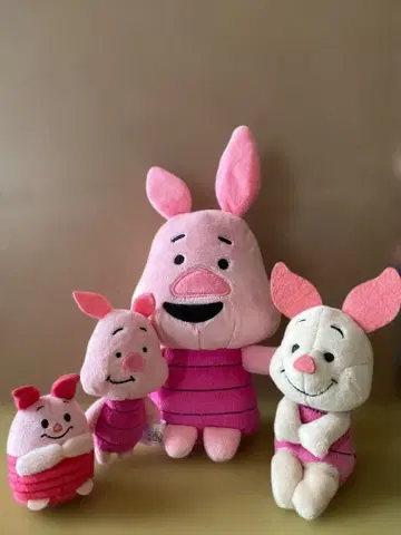 가격 인하 거의 새상품 귀여운 피글렛 봉제 인형 4체 세트