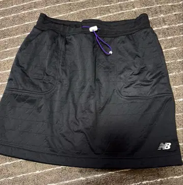 뉴발란스 블랙 스커트