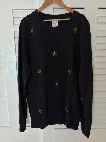 ZARA 블랙 트레이닝복 M 골드 스터드