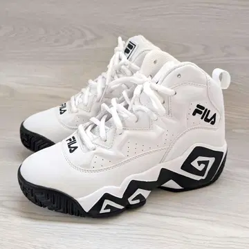 새상품급 FILA 스니커즈 23.5cm 화이트 네이비 휠라 농구