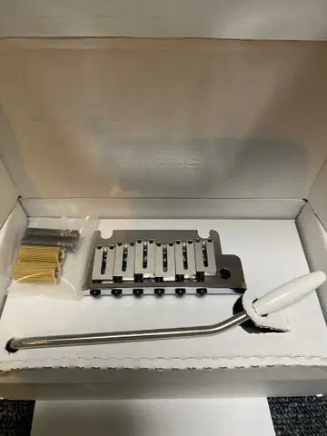 FENDER 스트라토캐스터 '86-'07 트레몰로 브릿지 정품 새상품급